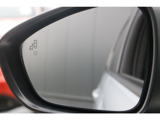 Opel Crossland 1.2 Turbo Elegance | Camera | Navi | PDC V+A | Alcantara bekleding | ActivLease financial lease