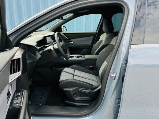 Opel Grandland GS Afneembare trekhaak | Achteruitrijcamera | Adeptieve cruise control | Lendensteun | Standkache... ActivLease financial lease