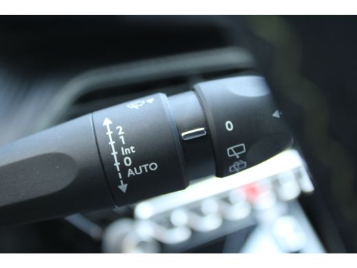 Peugeot 2008 1.2 PureTech GT Pack Stoelverwarming | Adaptive Cruise Control | Navigatie | Focal HiFi | Android... ActivLease financial lease