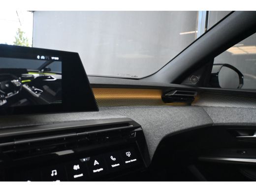 Peugeot 3008 1.6 plug-in Hybrid 195 GT Tot 8 Jaar Garantie! | Navigatie | 360 Camera | Elektr. Achterklep | Ad... ActivLease financial lease