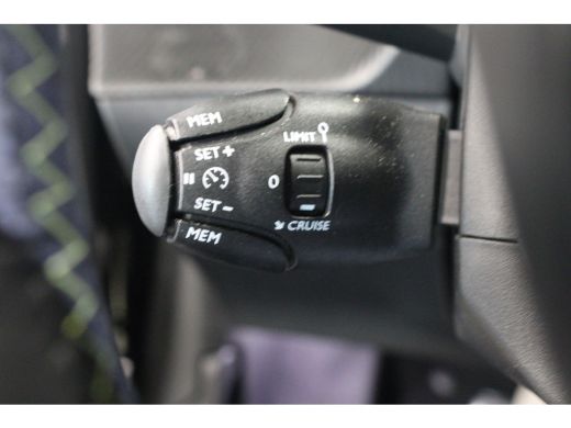 Peugeot e-208 EV GT 51 kWh | 1e Eigenaar! | Dealer Onderhouden! | Sfeerverlichting | Clima | LED | Camera Keyle... ActivLease financial lease