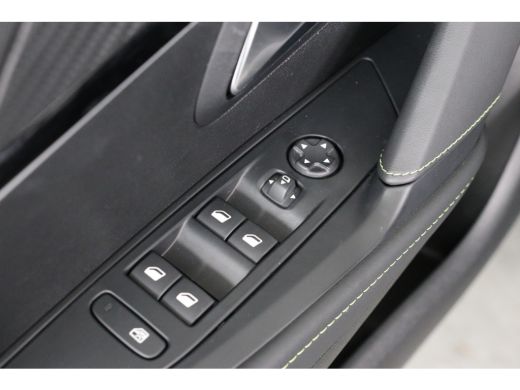 Peugeot e-208 EV GT 51 kWh | 1e Eigenaar! | Dealer Onderhouden! | Sfeerverlichting | Clima | LED | Camera Keyle... ActivLease financial lease