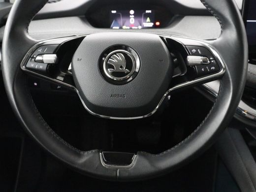 Skoda Enyaq iV | SOH 90,8% | Half leder | Cruise control | Carplay | Sfeerverlichting | Camera | Park assist | C... ActivLease financial lease