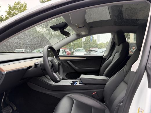 Tesla Model Y RWD 58 kWh SOH 95% | HW4 computer | BTW VERREKENBAAR | TESLA FABRIEKSGARANTIE TOT 01-2029 OF 80.0... ActivLease financial lease