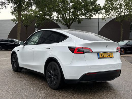 Tesla Model Y RWD 58 kWh SOH 95% | HW4 computer | BTW VERREKENBAAR | TESLA FABRIEKSGARANTIE TOT 01-2029 OF 80.0... ActivLease financial lease