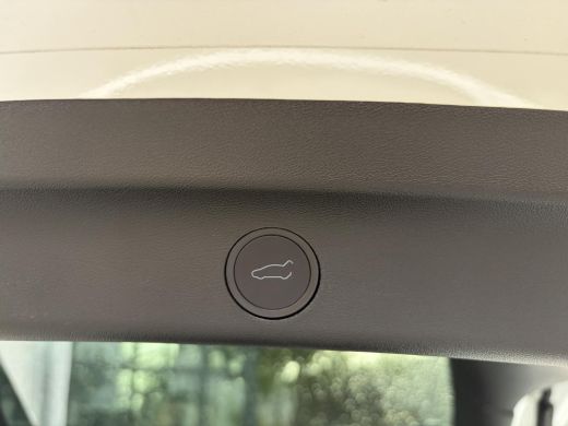 Tesla Model Y RWD 58 kWh SOH 95% | HW4 computer | BTW VERREKENBAAR | TESLA FABRIEKSGARANTIE TOT 01-2029 OF 80.0... ActivLease financial lease