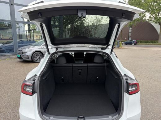 Tesla Model Y RWD 58 kWh SOH 95% | HW4 computer | BTW VERREKENBAAR | TESLA FABRIEKSGARANTIE TOT 01-2029 OF 80.0... ActivLease financial lease