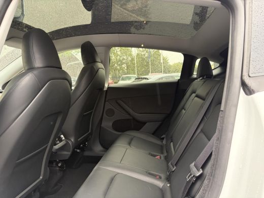 Tesla Model Y RWD 58 kWh SOH 95% | HW4 computer | BTW VERREKENBAAR | TESLA FABRIEKSGARANTIE TOT 01-2029 OF 80.0... ActivLease financial lease