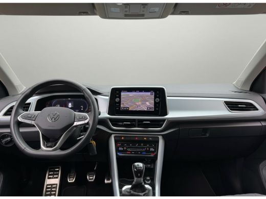 Volkswagen T-Roc TSI 115PK LIFE GOAL EDITION VIRTUAL/NAVI/ACC/STOELVERW. fabrieksgarantie ActivLease financial lease