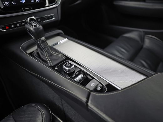 Volvo  V90 2.0 T4 R-Design Automaat 190Pk (PANORAMADAK, HARMAN/KARDON, MEMORY SEATS, APPLE CARPLAY, CAMERA, ... ActivLease financial lease