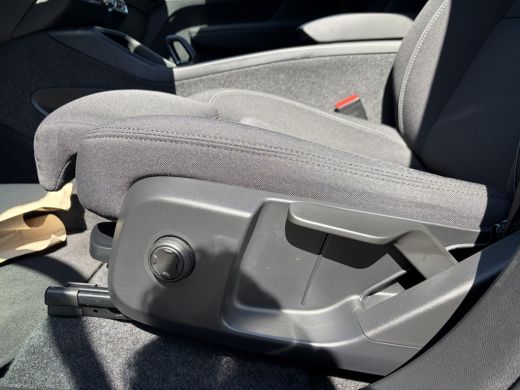 Volvo  XC40 Core Recharge Pure Electric 2WD SOH 97% | WARMTEPOMP| STOEL + STUURWIELVERWARMING | VOLVO DEALER ... ActivLease financial lease