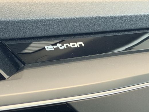 Audi e-tron 50 quattro Business edition Plus 71 kWh SoH 93,8% / Trekhaak / Warmtepomp / 3 Fase / 1e Eigenaar ... ActivLease financial lease
