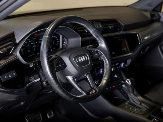 Audi Q3 45 TFSI e S Edition SoH 94,6% 267pk / Dodehoek detectie / Achteruitrijcamera / Memory / Stoelverw... ActivLease financial lease