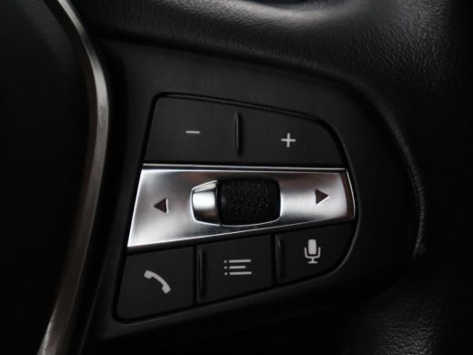 BMW 3 Serie Touring 330e Business Edition Plus | SOH 88,3% | Leder | Stoelverwarming | | Carplay | Navigatie ... ActivLease financial lease