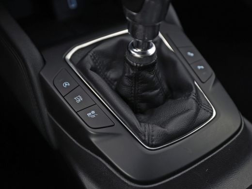 Ford Focus 1.0 EcoBoost Titanium Sport (APPLE CARPLAY, GROOT NAVI, STUUR/STOELVERWARMING, CAMERA, SPORTSTOEL... ActivLease financial lease