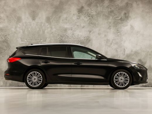 Ford Focus 1.0 EcoBoost Titanium Sport (APPLE CARPLAY, GROOT NAVI, STUUR/STOELVERWARMING, CAMERA, SPORTSTOEL... ActivLease financial lease