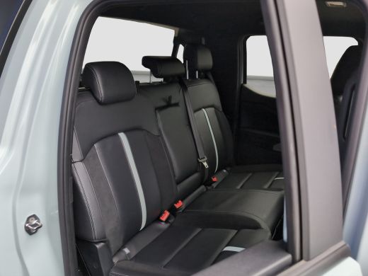 Ford Ranger Plug-in-Hybrid Stormtrak e-4WD Double Cab | &euro;5965 korting !! | Rollertop | Getint glas | 18" LMV ActivLease financial lease