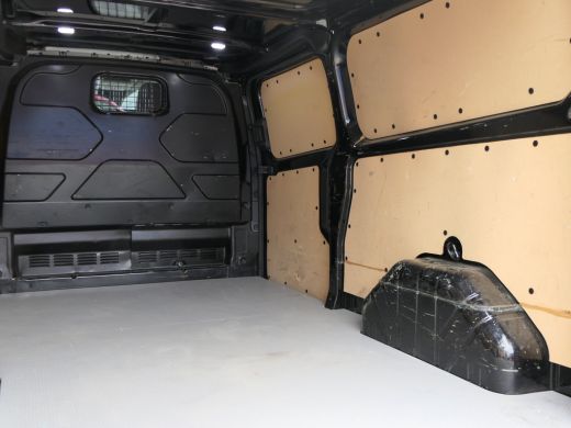 Ford Transit Custom 320 2.0 TDCI 185pk Automaat L2H1 Sport | Camera | BLIS | Navigatie | Bijrijdersbank | Trekhaak | ... ActivLease financial lease
