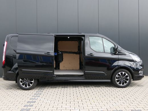 Ford Transit Custom 320 2.0 TDCI 185pk Automaat L2H1 Sport | Camera | BLIS | Navigatie | Bijrijdersbank | Trekhaak | ... ActivLease financial lease
