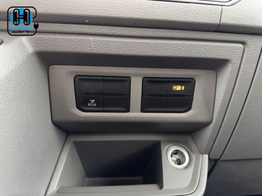 MAN eTGE Basis 36 kWh L3 H3 (2-Fase) {Soh-88%} Aut. *HEATPUMP | NAVI-FULLMAP | AIRCO | CRUISE | 3-PERS | C... ActivLease financial lease
