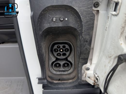 MAN eTGE Basis 36 kWh L3 H3 (2-Fase) {Soh-88%} Aut. *HEATPUMP | NAVI-FULLMAP | AIRCO | CRUISE | 3-PERS | C... ActivLease financial lease