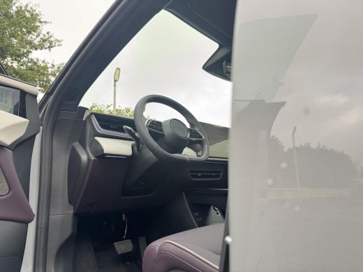 Mazda CX-6e Takumi Plus 78 kWh | NU LEVERBAAR | Digitale Zijspiegels | 21" Velgen | Panorama Dak | Digitale B... ActivLease financial lease
