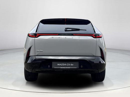 Mazda CX-6e Takumi Plus 78 kWh | NU LEVERBAAR | Digitale Zijspiegels | 21" Velgen | Panorama Dak | Digitale B... ActivLease financial lease