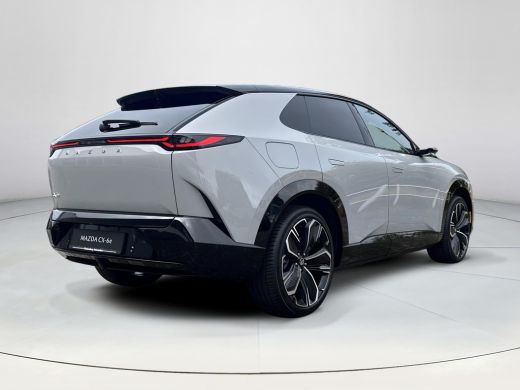Mazda CX-6e Takumi Plus 78 kWh | NU LEVERBAAR | Digitale Zijspiegels | 21" Velgen | Panorama Dak | Digitale B... ActivLease financial lease