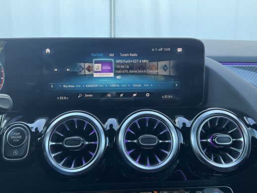 Mercedes-Benz GLA 180 Aut7 Solution AMG Pano.dak Stoel elctr+verw. Trekhaak Carplay Camera Business ActivLease financial lease