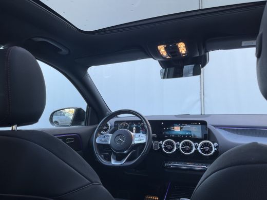 Mercedes-Benz GLA 180 Aut7 Solution AMG Pano.dak Stoel elctr+verw. Trekhaak Carplay Camera Business ActivLease financial lease