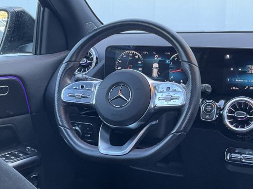 Mercedes-Benz GLA 180 Aut7 Solution AMG Pano.dak Stoel elctr+verw. Trekhaak Carplay Camera Business ActivLease financial lease