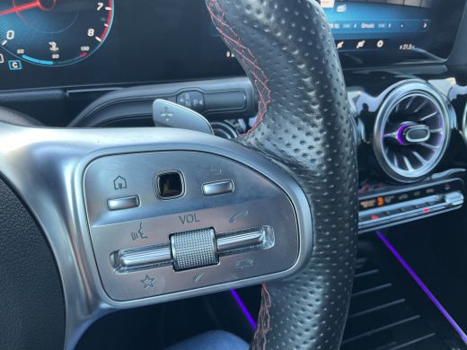 Mercedes-Benz GLA 180 Aut7 Solution AMG Pano.dak Stoel elctr+verw. Trekhaak Carplay Camera Business ActivLease financial lease