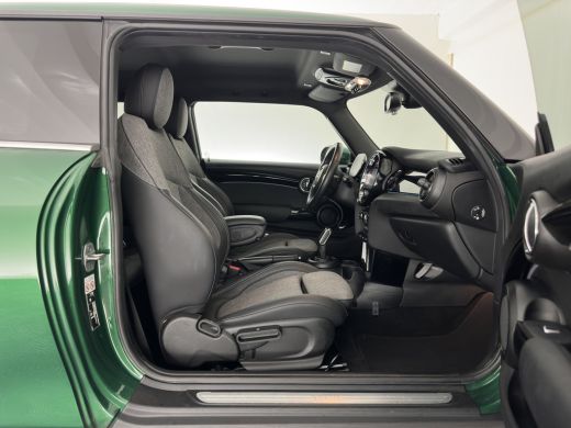 Mini 3-Deurs 1.5 One Business Edition (INCL.BTW) Aut. *LEATHER-FABRIC | FULL-LED | NAVI-FULLMAP | SPORT-SEATS ... ActivLease financial lease