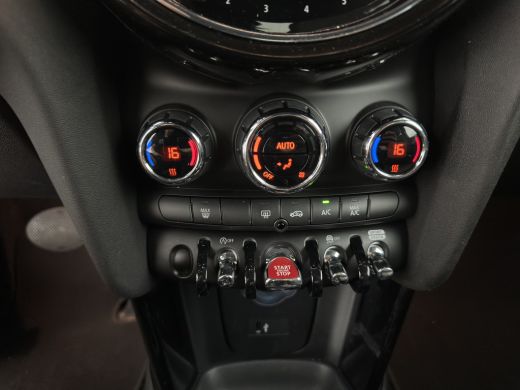 Mini 3-Deurs 1.5 One Business Edition (INCL.BTW) Aut. *LEATHER-FABRIC | FULL-LED | NAVI-FULLMAP | SPORT-SEATS ... ActivLease financial lease