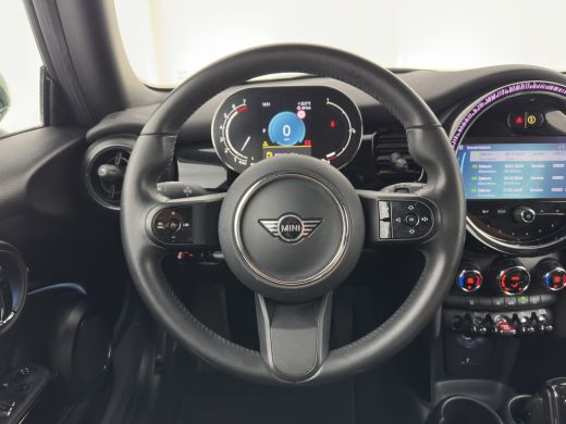 Mini 3-Deurs 1.5 One Business Edition (INCL.BTW) Aut. *LEATHER-FABRIC | FULL-LED | NAVI-FULLMAP | SPORT-SEATS ... ActivLease financial lease