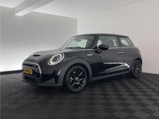 Mini Electric MINI Yours 33 kWh [3-Fase-11kW] {Soh-96%} (INCL.BTW) Aut. *HEAT-PUMP | LEATHER-FABRIC | FULL-LED ... ActivLease financial lease
