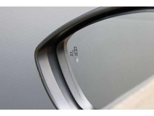Peugeot 208 1.2 PureTech 130pk EAT8 GT Pack | Automaat | Navigatie | Camera | Alcantara | Stoelverwarming | F... ActivLease financial lease
