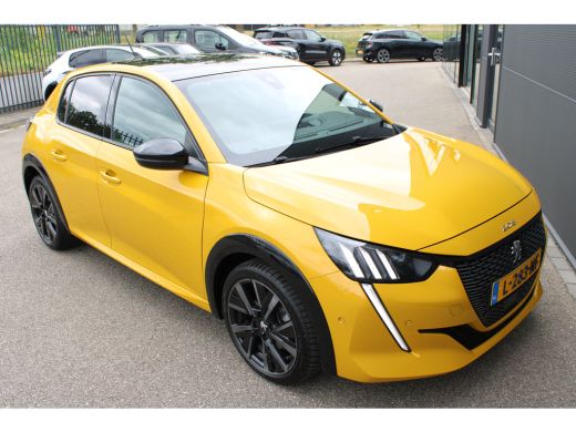Peugeot 208 1.2 PureTech 130pk EAT8 GT Pack | Automaat | Navigatie | Camera | Alcantara | Stoelverwarming | F... ActivLease financial lease