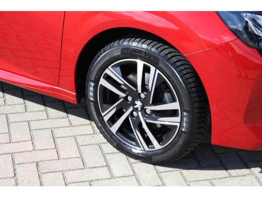 Peugeot 208 1.2 PureTech Allure Pack Automaat Navigatie | Trekhaak | Cruise Control | Climate Control ActivLease financial lease