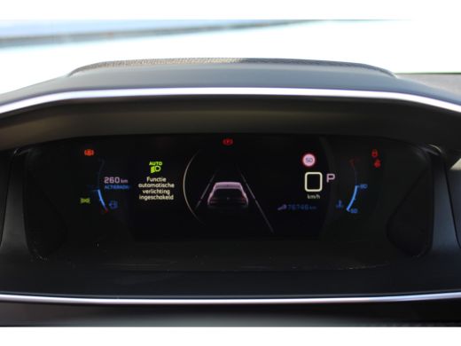 Peugeot 208 1.2 PureTech Allure Pack Automaat Navigatie | Trekhaak | Cruise Control | Climate Control ActivLease financial lease