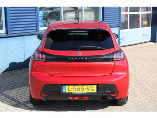 Peugeot 208 1.2 PureTech Allure Pack Automaat Navigatie | Trekhaak | Cruise Control | Climate Control ActivLease financial lease