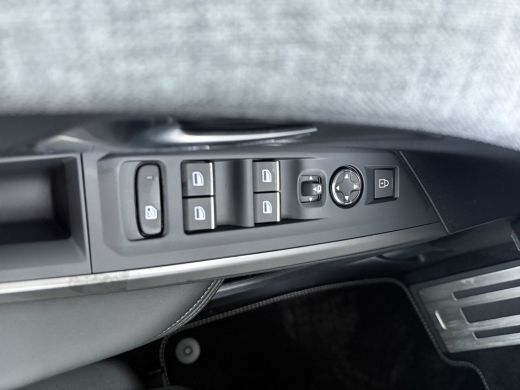 Peugeot 3008 | Demo Deal | 1.2 Hybrid 145 GT | Dodehoek detectie | Keyless entry | Matrix LED koplampen ActivLease financial lease