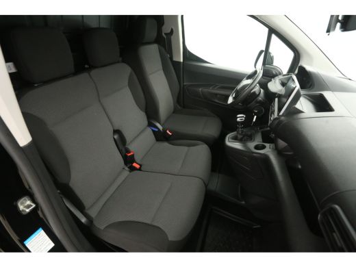 Peugeot Partner 1.5 BlueHDi 102PK | 3 Zits | Airco | Camera | Cruise | Trekhaak | Navi | Carplay ActivLease financial lease