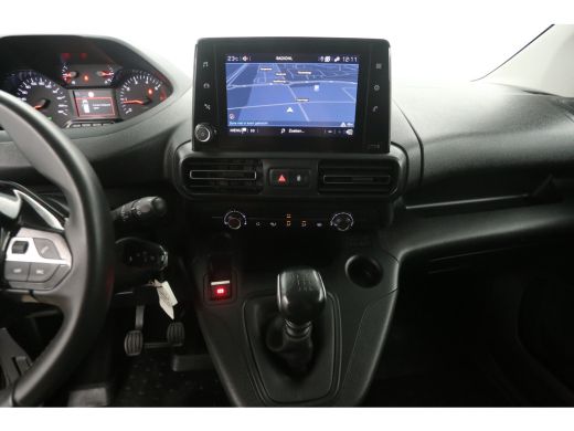 Peugeot Partner 1.5 BlueHDi 102PK | 3 Zits | Airco | Camera | Cruise | Trekhaak | Navi | Carplay ActivLease financial lease