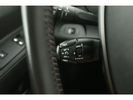 Peugeot Partner 1.5 BlueHDi 102PK | 3 Zits | Airco | Camera | Cruise | Trekhaak | Navi | Carplay ActivLease financial lease