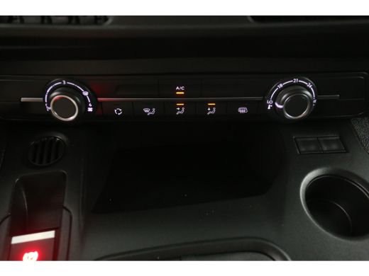 Peugeot Partner 1.5 BlueHDi 102PK | 3 Zits | Airco | Camera | Cruise | Trekhaak | Navi | Carplay ActivLease financial lease
