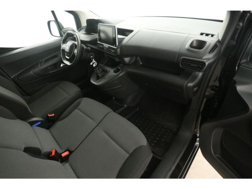 Peugeot Partner 1.5 BlueHDi 102PK | 3 Zits | Airco | Camera | Cruise | Trekhaak | Navi | Carplay ActivLease financial lease