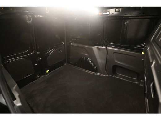 Peugeot Partner 1.5 BlueHDi 102PK | 3 Zits | Airco | Camera | Cruise | Trekhaak | Navi | Carplay ActivLease financial lease
