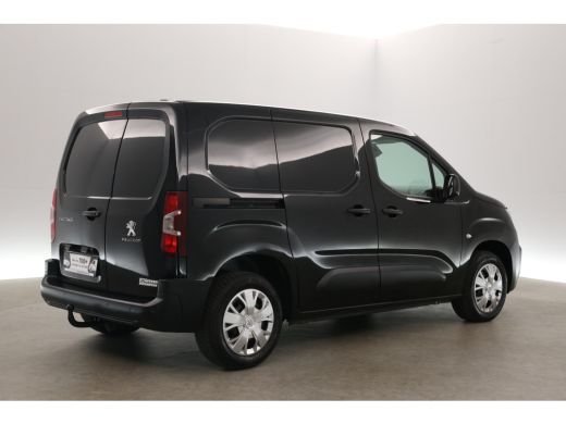 Peugeot Partner 1.5 BlueHDi 102PK | 3 Zits | Airco | Camera | Cruise | Trekhaak | Navi | Carplay ActivLease financial lease