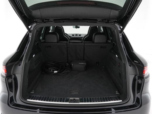 Porsche Cayenne 3.0 E-Hybrid AWD (Plug-in) {SoH-100%} (INCL-BTW) *PANO | LEATHER | FULL-LED | SPORTCHRONO | MEMOR... ActivLease financial lease